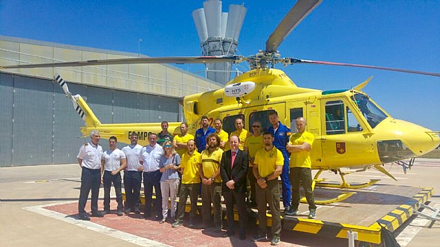 El director general visita las instalaciones de los servicios regionales de emergencias en la Base Aérea de Alcantarilla - 1, Foto 1