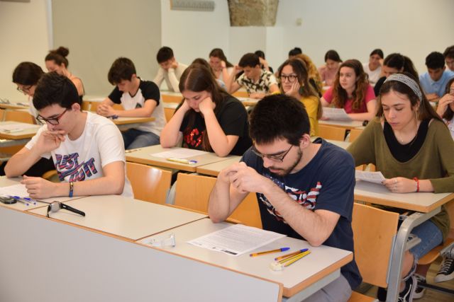 Llevo semanas sin salir de la biblioteca, seguro que accederé a la carrera que quiero - 1, Foto 1