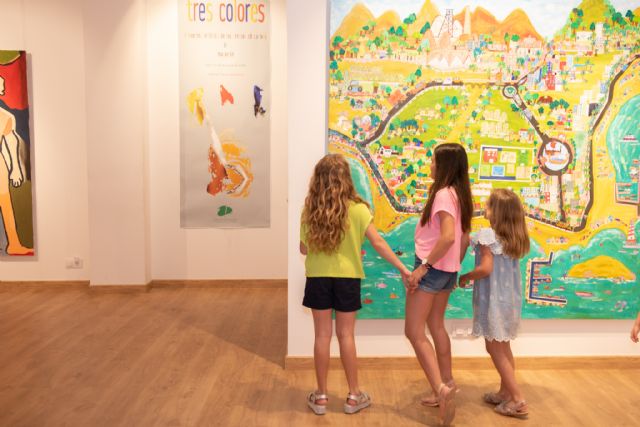 La exposición Tres colores muestra la creatividad artística de los alumnos de primaria y secundaria del municipio - 2, Foto 2