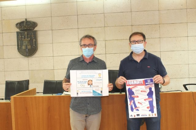 Presentan la oferta formativa del Centro de Educación de Adultos en Totana para el curso 2020/21, Foto 1