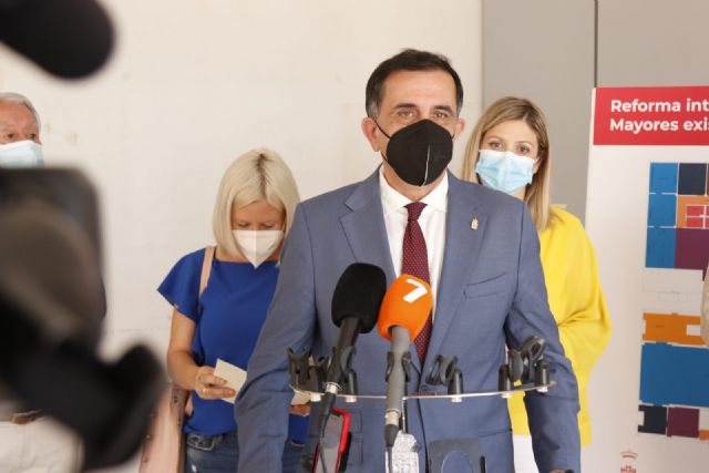Los vecinos de La &Ntilde;ora podrán disfrutar este verano de las remodeladas instalaciones del centro de mayores y la biblioteca - 2, Foto 2