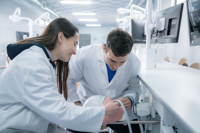 UCAM Cartagena estrena un preclínico de Odontología de última generación - 2, Foto 2