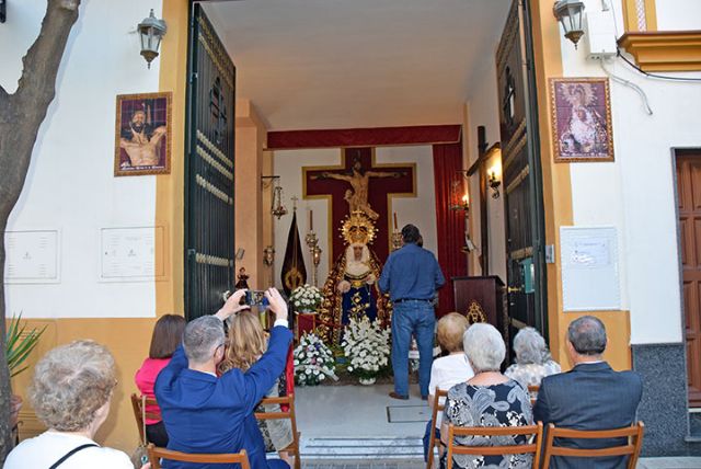 En el Oratorio de la Asociación de Fieles, se realizó la meditación y el rezo del santo rosario en el Besamanos de la Virgen de la Fe y entrega de Sevilla - 4, Foto 4