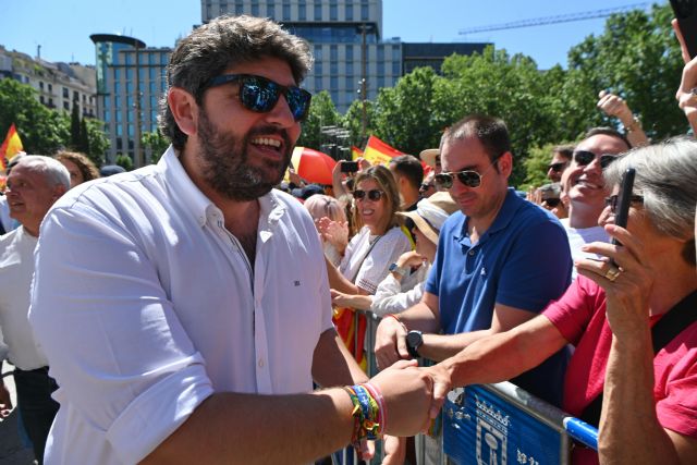 López Miras: Los españoles se merecen poder elegir entre el bochorno y la corrupción de Sánchez o la transparencia, la confianza y la gestión de Feijóo - 1, Foto 1