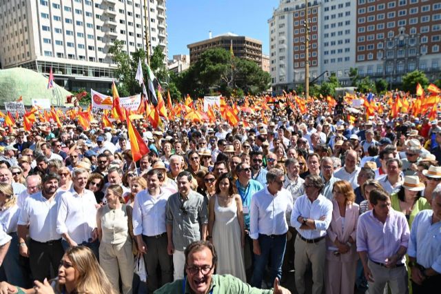 López Miras: Los españoles se merecen poder elegir entre el bochorno y la corrupción de Sánchez o la transparencia, la confianza y la gestión de Feijóo - 2, Foto 2