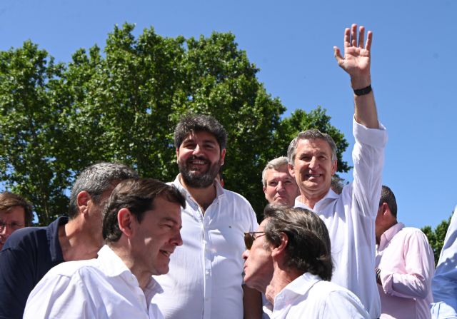 López Miras: Los españoles se merecen poder elegir entre el bochorno y la corrupción de Sánchez o la transparencia, la confianza y la gestión de Feijóo - 4, Foto 4