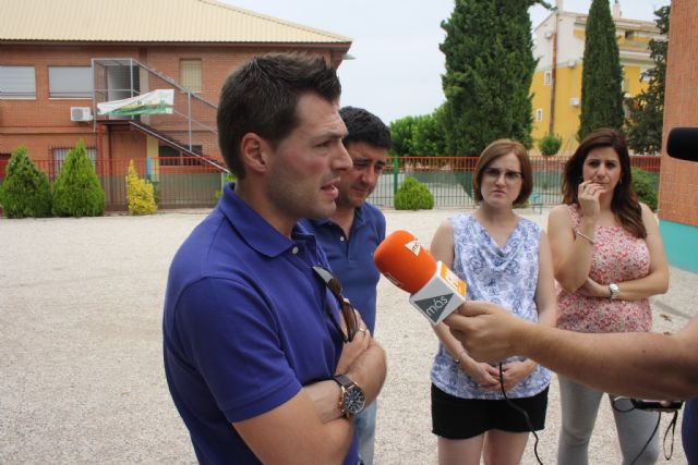 El Alcalde resalta la labor educativa y social que se está llevando a cabo en la Escuela de Verano - 2, Foto 2