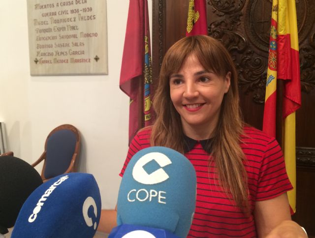 El PSOE denuncia el cierre de dos plantas completas en el Rafael Méndez durante los meses de verano