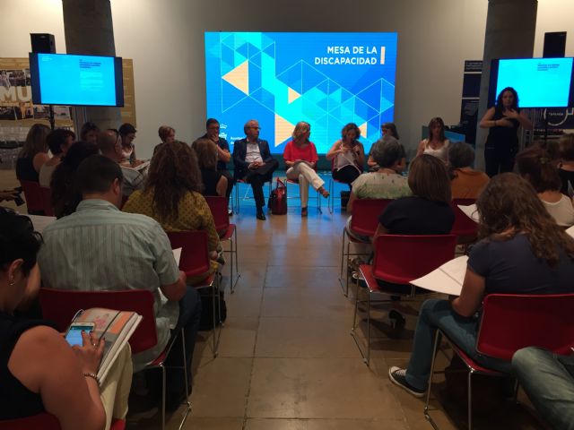 Las entidades de discapacidad y Derechos Sociales trabajan de la mano para hacer de Murcia una ciudad 100% accesible - 2, Foto 2