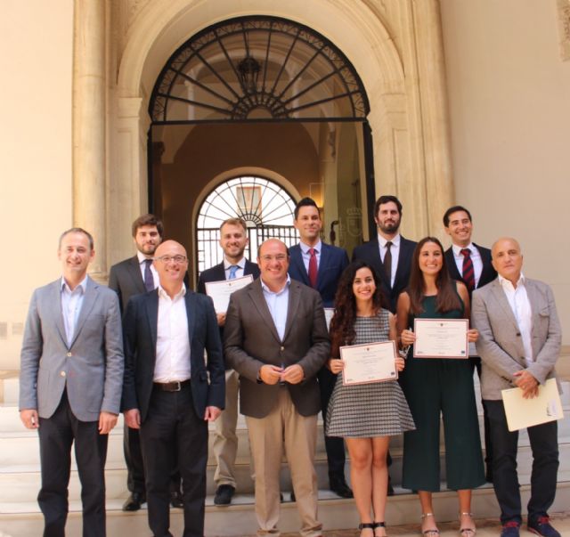 Ocho jóvenes murcianos realizarán becas en diferentes países para fomentar la internacionalización de la economía regional - 2, Foto 2