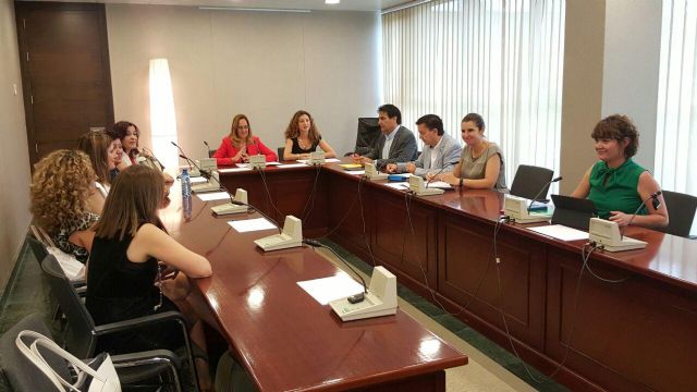 Podemos a favor de la creación del Observatorio de Igualdad propuesto por la organización de mujeres empresarias de la Región - 1, Foto 1