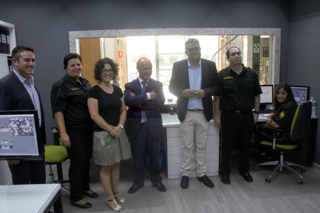 El consejero de Hacienda y el alcalde visitan la empresa de seguridad y centro de formación Vigilant - 4, Foto 4