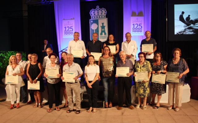 Sentido homenaje a los pescadores pinatarenses con motivo del 125 aniversario de la Romería de la Virgen del Carmen - 1, Foto 1