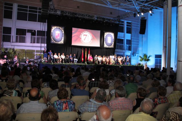 Puerto Lumbreras conmemora el 60 aniversario de su Independencia con la entrega de honores y distinciones - 1, Foto 1