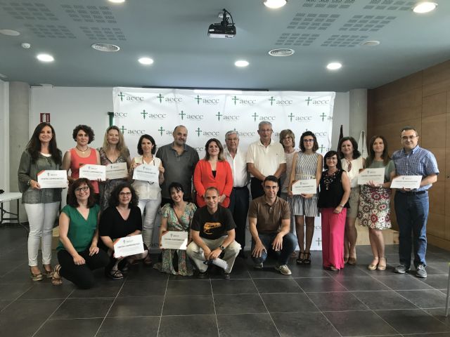 Un total de 16 centros y cerca de 2.000 alumnos participan en cursos de hábitos saludables y gestión emocional contra el cáncer - 1, Foto 1