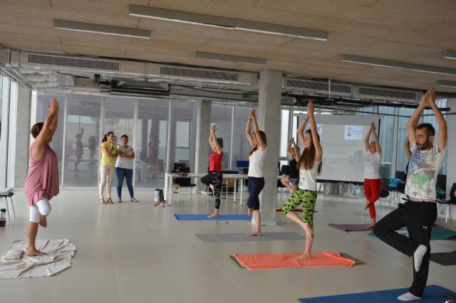 Diez personas desempleadas se forman en el curso de Instrucción en Yoga que ha comenzado hoy - 1, Foto 1