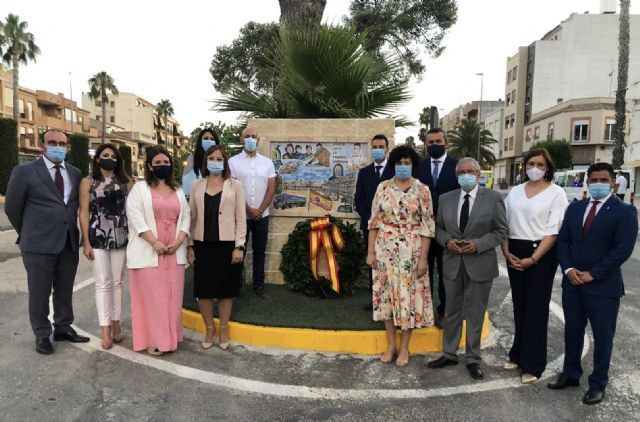 Puerto Lumbreras inaugura el primer mural en reconocimiento a la lucha de toda la sociedad contra el COVID-19 - 3, Foto 3