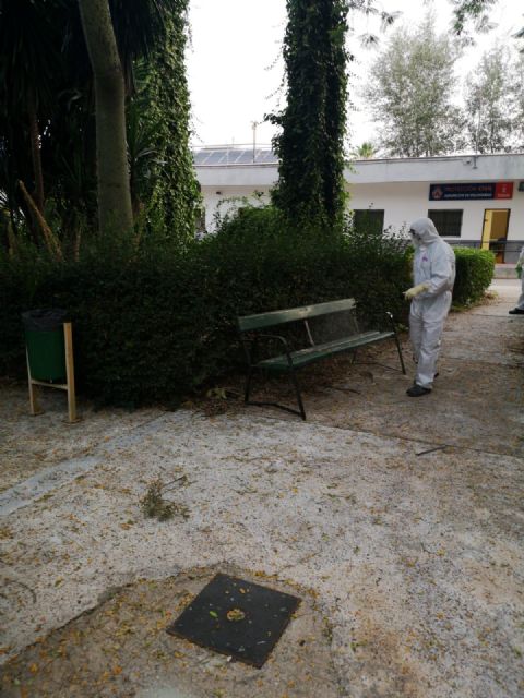 Las labores de desinfección llegan a cada centímetro de los 2.500 metros cuadrados del Centro de Formación e Iniciativas de Empleo de La Fica - 4, Foto 4