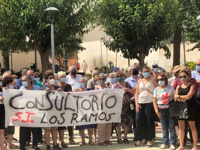 El PSOE critica que cerca de 40.000 vecinos del municipio se queden sin médico en sus pueblos por el cierre de los consultorios - 1, Foto 1