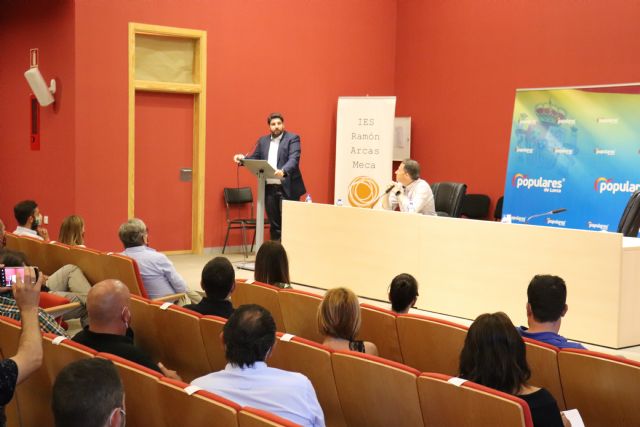 López Miras: Es el PP el que pone encima de la mesa reformas valientes para hacer frente a la crisis, frente a los sablazos fiscales que plantea el gobierno de Sánchez-Iglesias - 2, Foto 2