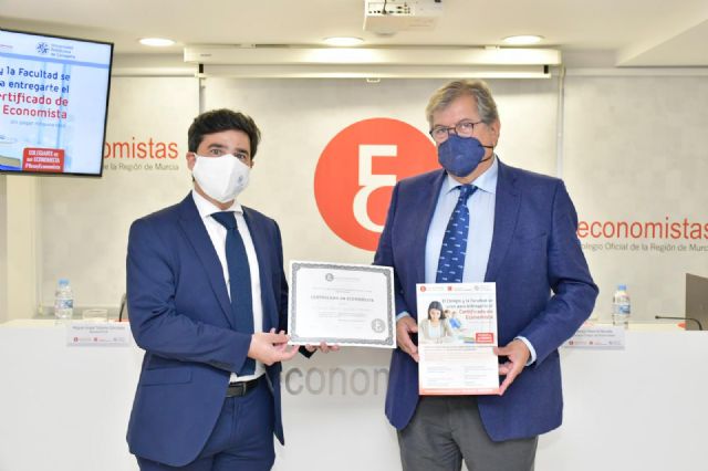 El Colegio de Economistas y la UPCT presentan un Convenio que impulsa la rápida y eficiente incorporación al empleo de los estudiantes de Ciencias de la Empresa - 1, Foto 1