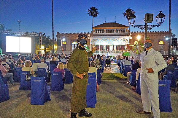 Concierto de la Compañía Sevillana de Zarzuela dedicada a los grandes vuelos en el aeródromo de tablada (Sevilla) - 1, Foto 1