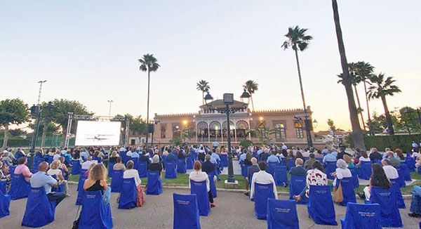 Concierto de la Compañía Sevillana de Zarzuela dedicada a los grandes vuelos en el aeródromo de tablada (Sevilla) - 4, Foto 4