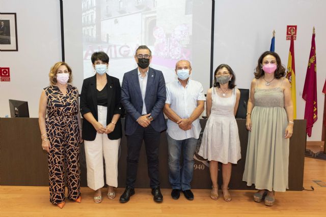 La UMU suscribe un convenio con la Asociación AMIGA para colaborar en el proyecto Cáncer de mama y actividad física - 2, Foto 2