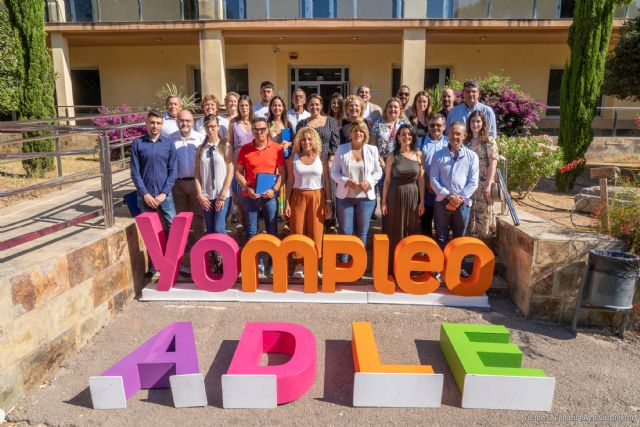 Más de la mitad de los alumnos de la ADLE que realizan prácticas en empresas terminan siendo contratados - 1, Foto 1