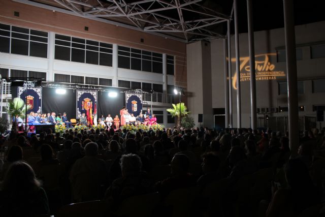 Puerto Lumbreras conmemora el 64 aniversario con motivo de su Independencia con un acto para reconocer a personalidades y entidades culturales y deportivas del municipio - 3, Foto 3