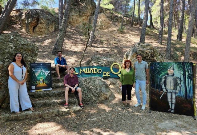 Las Fuentes del Marqués vuelven a transformarse en escenario natural con la experiencia teatral ´El nuevo mundo de Oz´ - 2, Foto 2
