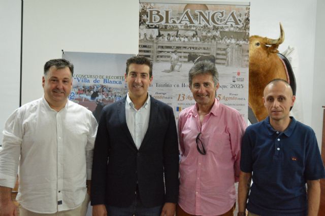 El Ayuntamiento de Blanca presenta la programación de la feria taurina en honor a San Roque 2025 - 2, Foto 2