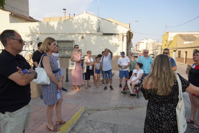 Unas 25 personas participan en el paseo vecinal por el barrio de San Juan dentro de la estrategia Nueva Bauhaus Jumilla - 3, Foto 3