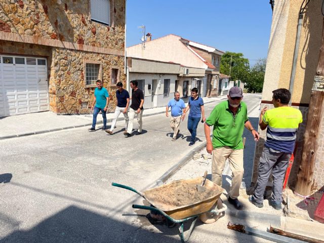 El Gobierno local lleva las obras de mejora de aceras, parques y jardines, accesibilidad, asfaltado y seguridad vial a barrios, pedanías y urbanizaciones de Molina de Segura - 3, Foto 3