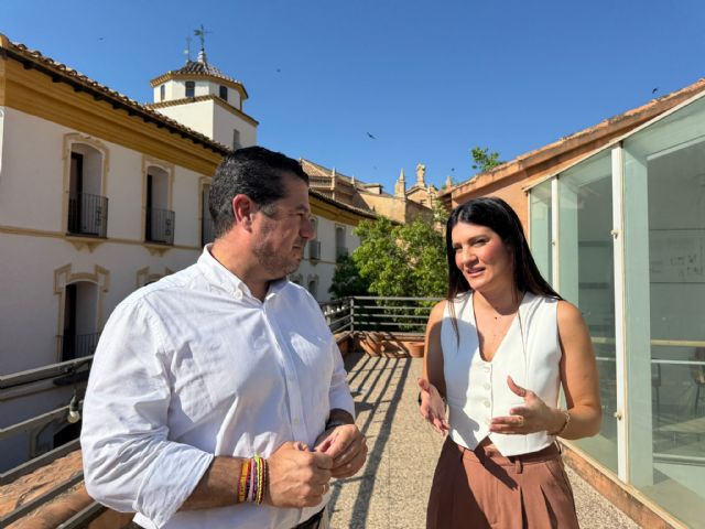La nueva normativa urban�stica permitir� desarrollar actividades hosteleras y de restauraci�n en terrazas de edificios no residenciales de Lorca