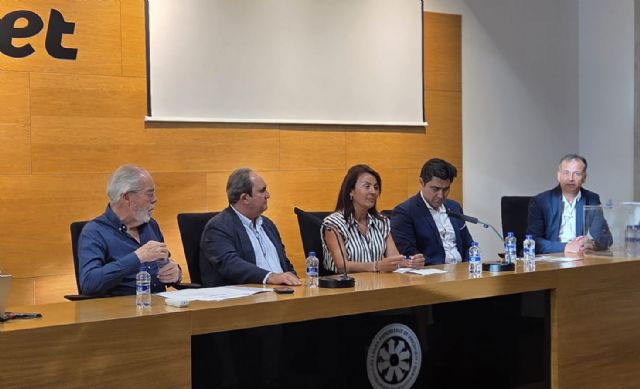 Mercedes Pérez Sánchez toma el relevo de Pedro Díaz al frente de la patronal regional del transporte - 2, Foto 2