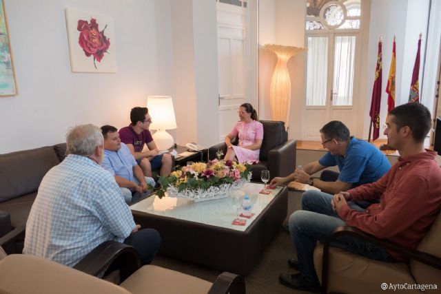 La alcaldesa recibe al ajedrecista Aaron Alonso en el Palacio Consistorial - 1, Foto 1