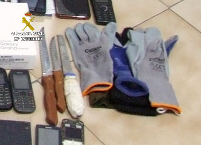 La Guardia Civil desmantela una banda juvenil dedicada a atracar a viandantes en Fuente Álamo - 2, Foto 2