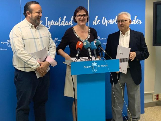 El Gobierno regional y el Colegio Oficial de Periodistas consolidan proyectos para luchar contra la violencia de género - 1, Foto 1