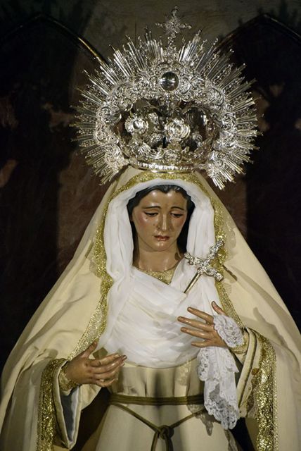 Dolorosa de blanco, la virgen de las Tristeza de blanco en la Hermandad sevillana de Veracruz - 1, Foto 1