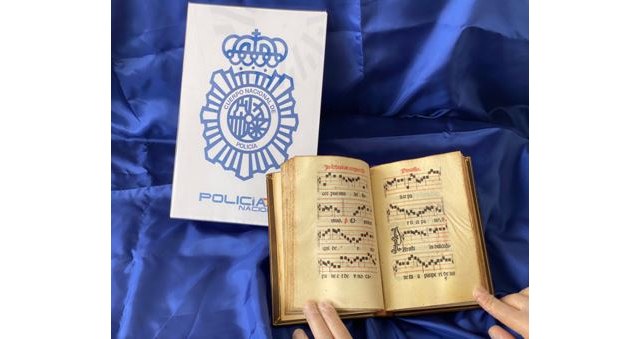 La Policía Nacional recupera un misal cantoral del siglo XVI - 1, Foto 1