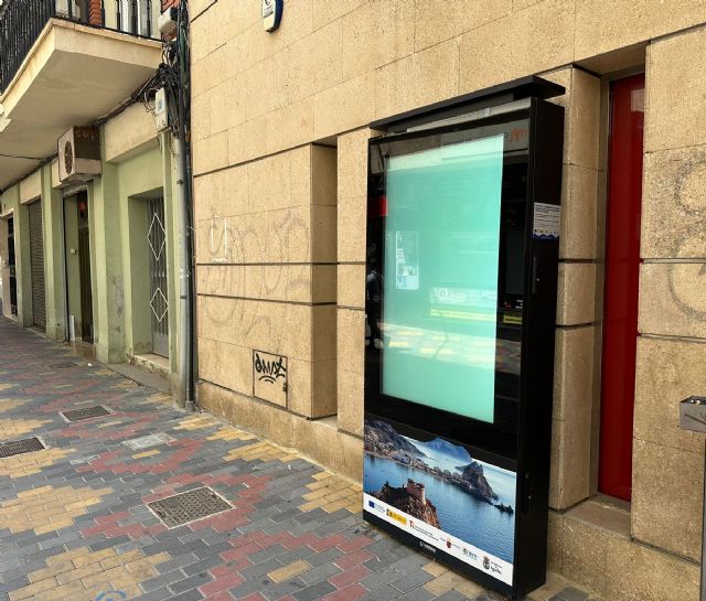 El Ayuntamiento de Águilas moderniza la experiencia turística con la instalación de tótems y atriles digitales interactivos - 1, Foto 1
