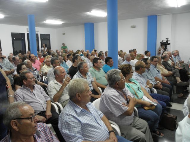 Masiva asistencia a la asamblea informativa celebrada en Totana por el agua, Foto 3
