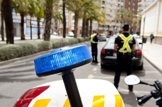 Policia Local realizara una campaña de control de cinturones con motivo del inicio de curso - 1, Foto 1