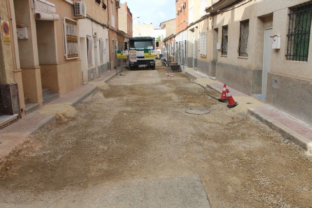 En los próximos días finalizarán las obra de renovación de servicios y adoquinado mediante plataforma única en la calle Romualdo López Cánovas, Foto 6