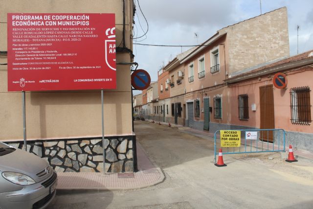 En los próximos días finalizarán las obra de renovación de servicios y adoquinado mediante plataforma única en la calle Romualdo López Cánovas, Foto 7