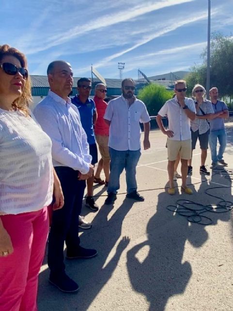 El Ayuntamiento de Molina de Segura inicia los trabajos de dotación de nuevo pavimento en la pista de atletismo de la Ciudad Deportiva El Romeral - 4, Foto 4