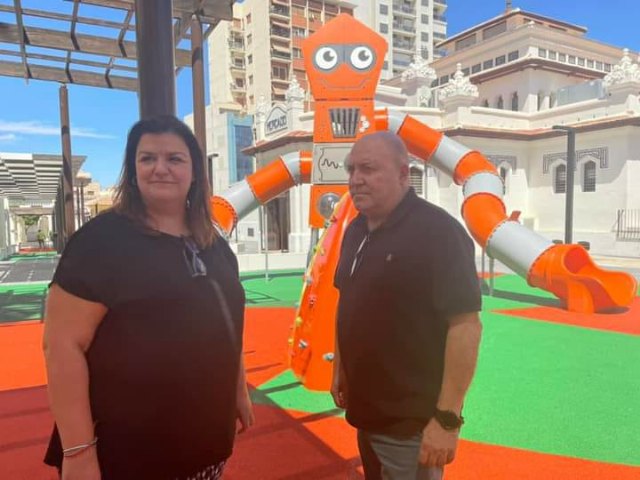 Se abre al público totalmente el parque junto a la Plaza de Abastos - 1, Foto 1