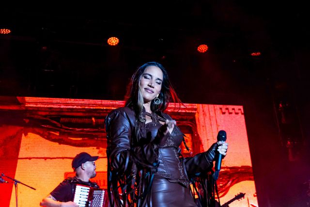 India Martínez deslumbra en Calasparra con su voz mágica y un impresionante directo - 4, Foto 4