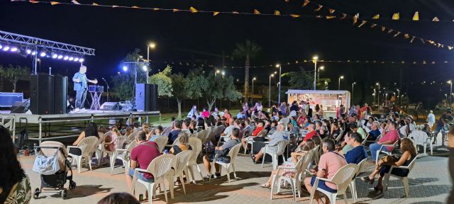 Los vecinos de Los Jardines celebraron sus fiestas de barrio - 1, Foto 1
